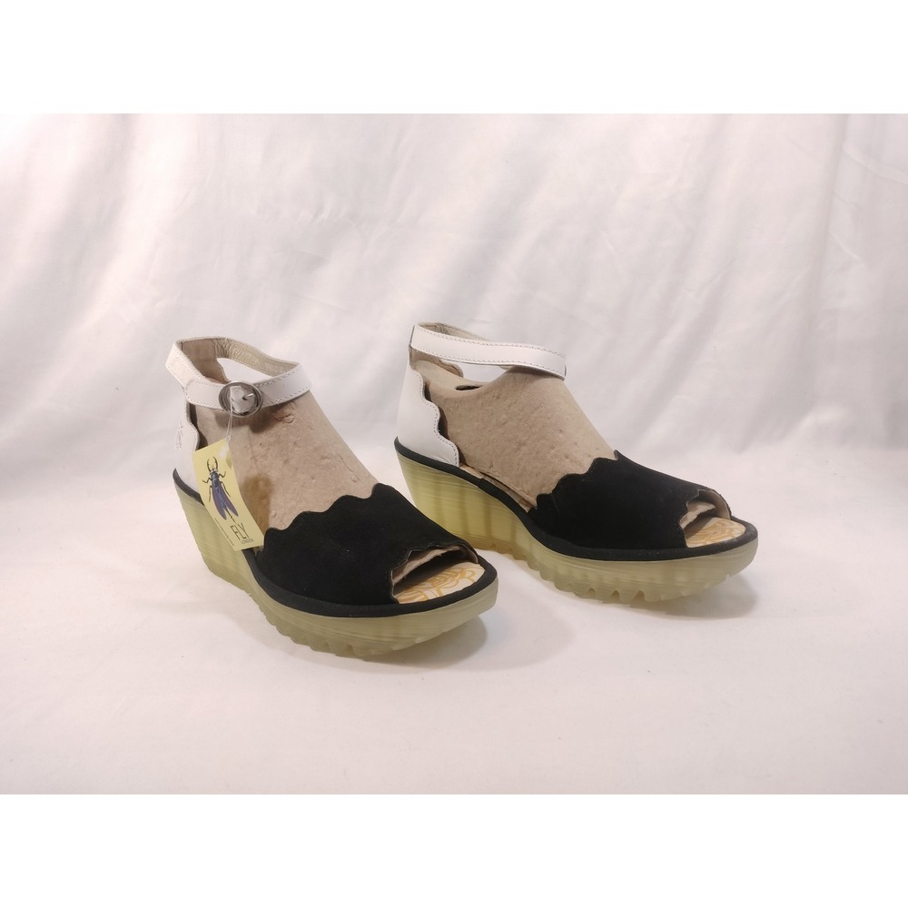 FLY LONDON Pine Wedge Sandal In Black Cupido/ Mousse Leather NWT
